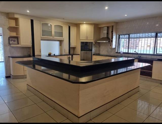 5 BEDROOM HOUSE FOR SALE IN MEYERSDAL